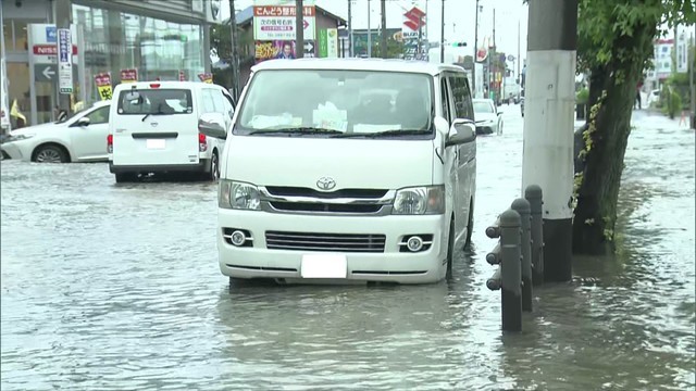 特集 車が何台も水没 ダッジ チャージャーも 幹線道路は まるで海 台風10号 東海地方でも各地で被害