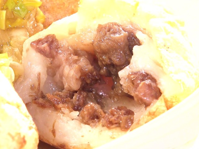 特集 たこ焼きをa4以上の牛肉で実現 飛騨牛が入った ぎゅうまる 採算度外視の移動販売で 街に活気を