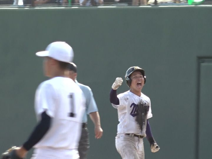 円陣で空に掲げた“勝登の遺影”…2年連続で夏の甲子園出場決めた愛工大名