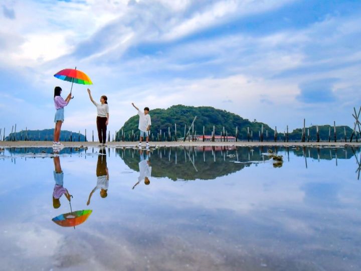 ウユニ塩湖ならぬ“ハズニ塩湖”が…愛知県西尾市の東幡豆海岸の絶景 写真
