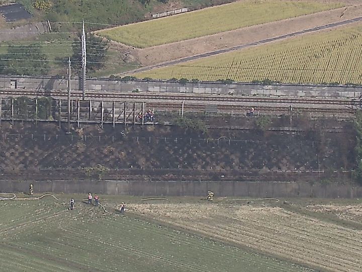 東京-新大阪間の上り等で一時運転見合わせ…東海道新幹線の線路の法面で