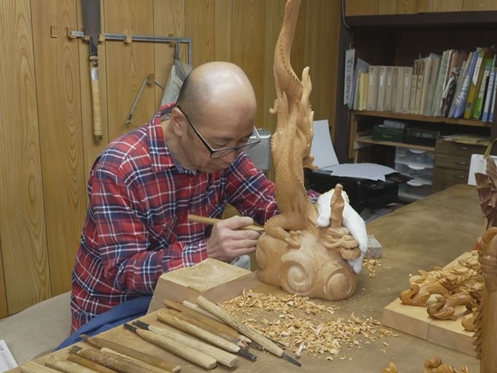イチイの木を彫り上げる…伝統工芸『一位一刀彫』による来年の干支・辰の置物づくりが最盛期 岐阜・高山市 | 東海テレビNEWS