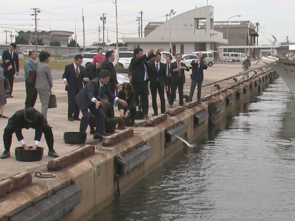 ウナギ に感謝 全国有数の産地でウナギを供養 式典後に4千尾放流 愛知 西尾市一色町 東海テレビnews