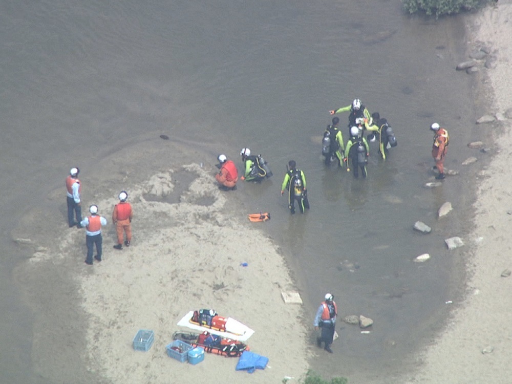 沈んで姿が見えない 台風の影響で増水 川遊びをしていた代男性が流され行方不明 東海テレビnews